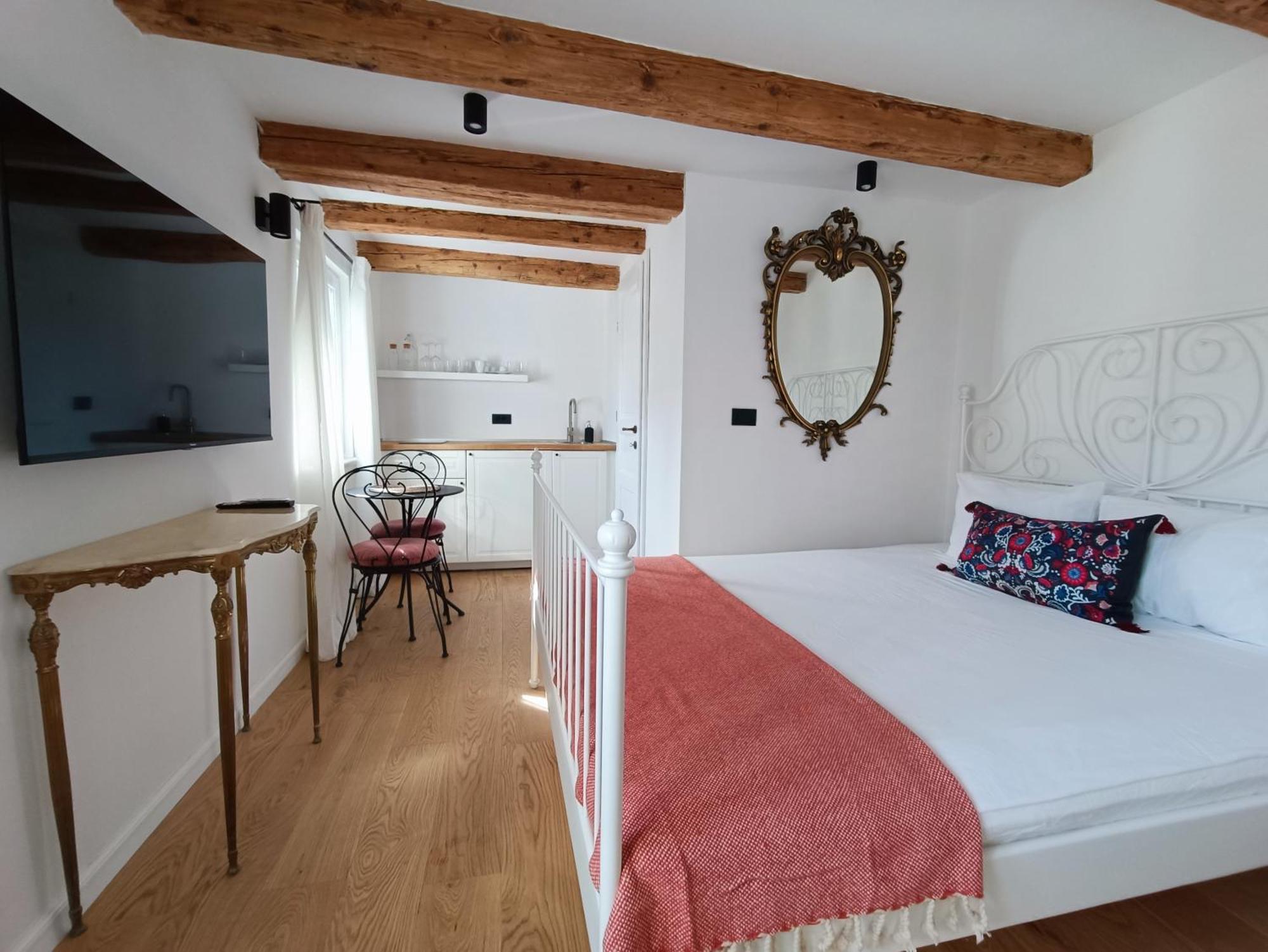 M&R Apartments II Копер Екстериор снимка